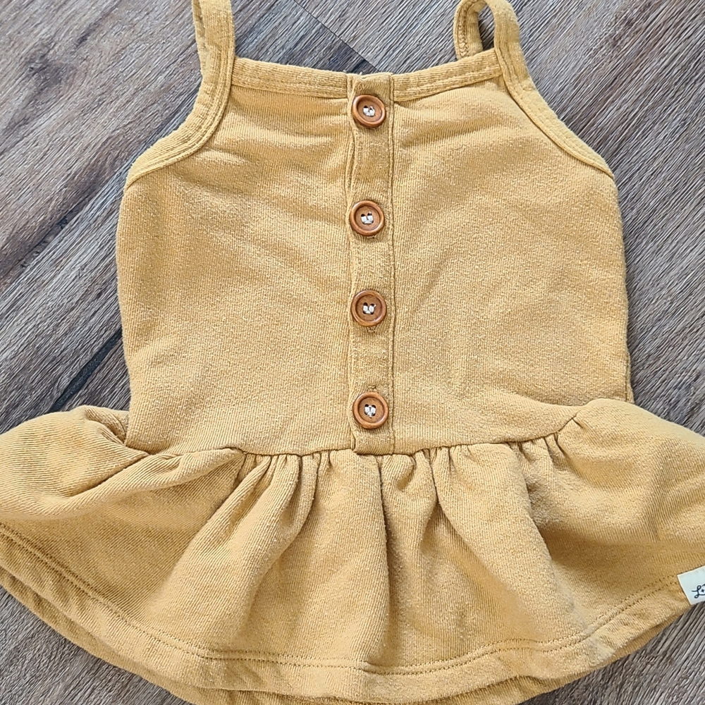 Lulu and roo Honey golden 3T peplum top
